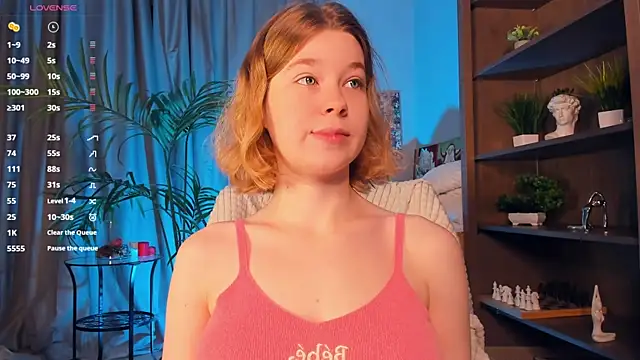PollyHathor online show from September 2025 09:58:01 PM