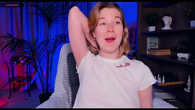 PollyHathor online show from March 2025 01:10:01 AM