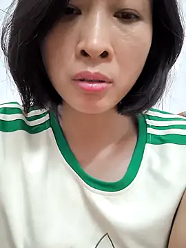 Snapshot of Sweets24 chatting on October 2025 02:35:01 AM Sweets24 online show from October 2025 02:35:01 AM