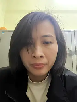 Snapshot of Sweets24 chatting on March 2025 03:28:02 PM Sweets24 online show from March 2025 03:28:02 PM