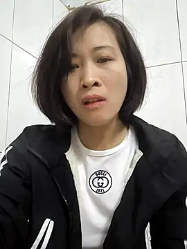 Snapshot of Sweets24 chatting on March 2025 10:45:01 PM Sweets24 online show from March 2025 10:45:01 PM