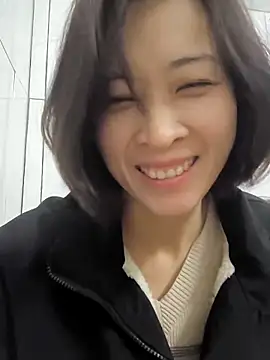 Snapshot of Sweets24 chatting on February 2025 11:15:02 PM Sweets24 online show from February 2025 11:15:02 PM