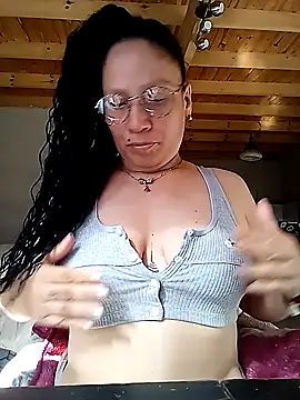 lolitahot44 online show from September 2025 06:47:01 PM