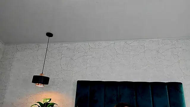 Luna18Pink online show from November 2025 02:31:02 PM