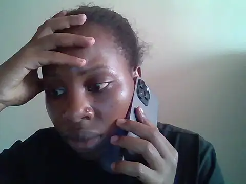 Snapshot of Queen_loveer chatting on February 2026 01:32:01 PM Queen loveer online show from February 2026 01:32:01 PM