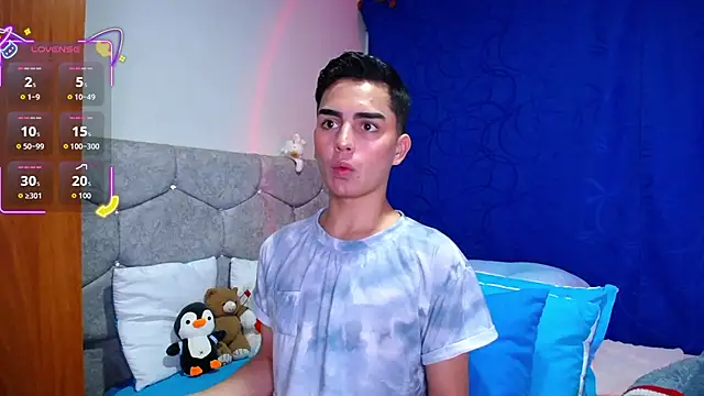 OwenBluee online show from September 2025 10:20:02 PM