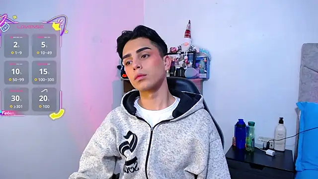 OwenBluee online show from December 2025 11:20:01 PM