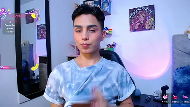 OwenBluee online show from April 2026 09:37:01 AM