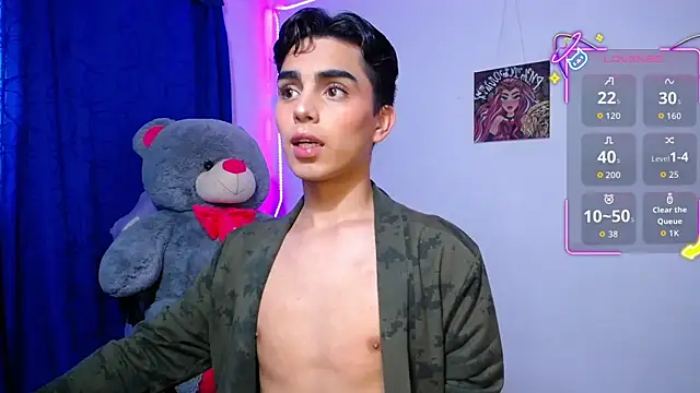 OwenBluee online show from May 2026 09:00:02 PM