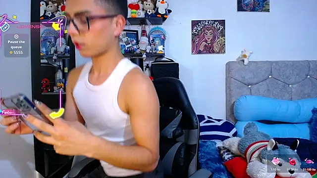 OwenBluee online show from February 2026 06:35:01 AM