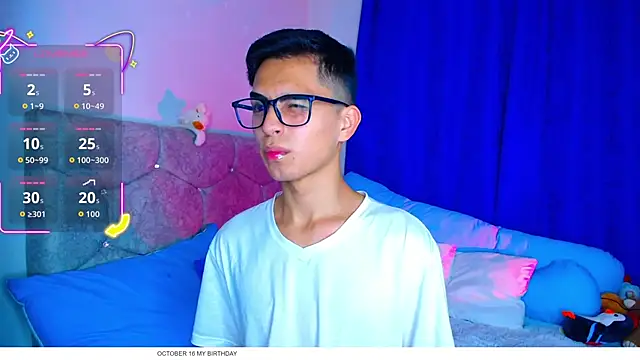 OwenBluee online show from October 2025 07:42:02 AM