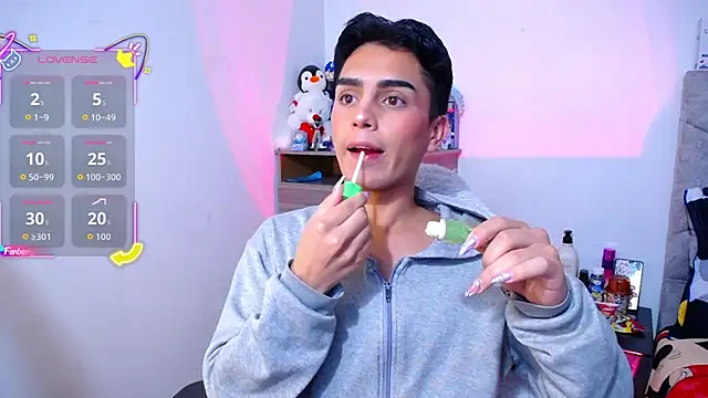 OwenBluee online show from November 2025 05:30:01 AM