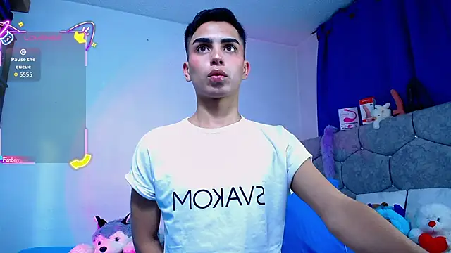 OwenBluee online show from October 2025 01:51:02 AM