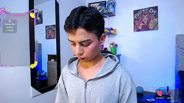 OwenBluee online show from March 2026 04:08:01 PM