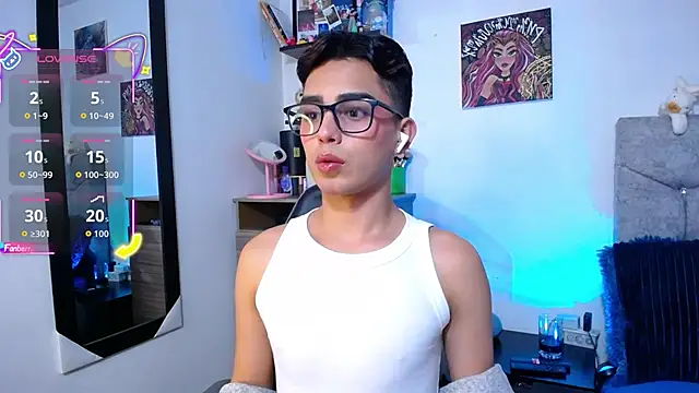 OwenBluee online show from April 2026 07:10:01 AM