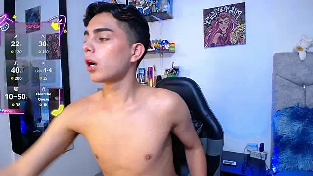 OwenBluee online show from April 2026 08:10:02 AM