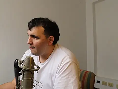 zekefotoslive online show from December 2025 07:25:02 PM