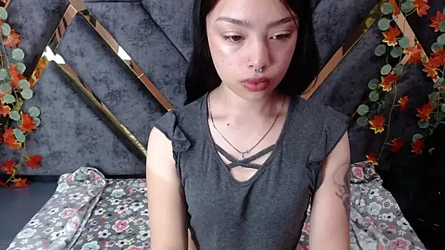 Sofia Mirandaa18 online show from February 2025 01:22:01 PM