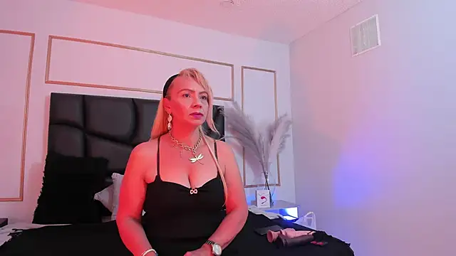 AnastasiaTaylor  online show from March 2026 07:48:02 PM