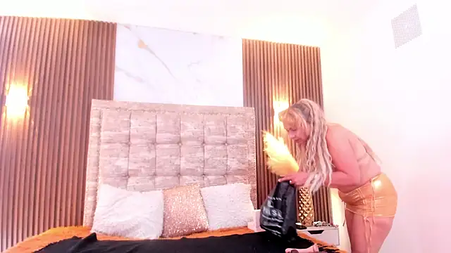 AnastasiaTaylor  online show from October 2025 07:55:02 PM