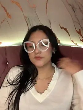 Snapshot of angellique_22 chatting on March 2025 04:06:02 AM angellique 22 online show from March 2025 04:06:02 AM