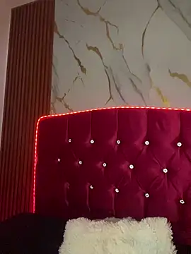 Snapshot of angellique_22 chatting on February 2026 04:12:01 AM angellique 22 online show from February 2026 04:12:01 AM