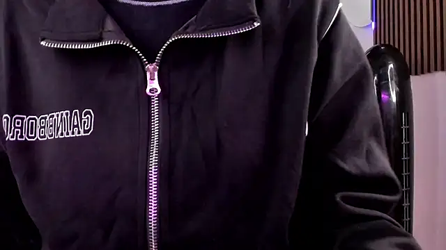 mia six66 online show from February 2026 12:13:02 PM