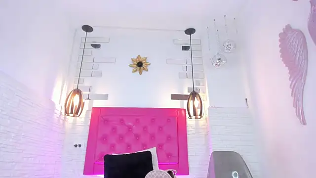 mia six66 online show from March 2025 11:32:01 AM