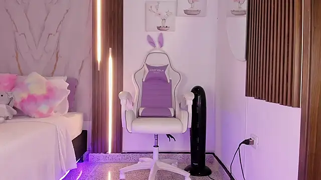 mia six66 online show from October 2025 11:44:02 AM