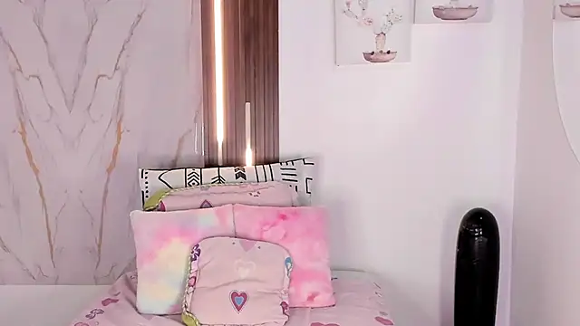 mia six66 online show from March 2026 12:10:01 PM