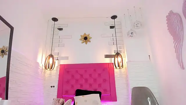 mia six66 online show from March 2025 11:05:02 AM