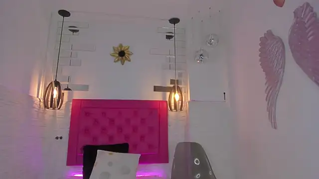 mia six66 online show from February 2025 11:28:01 AM