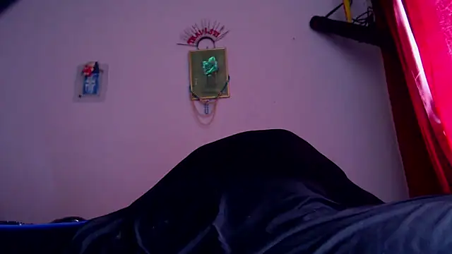 Zafiro subversiva online show from April 2026 02:40:02 PM