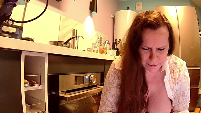 Endrocleia online show from February 2026 01:49:01 AM