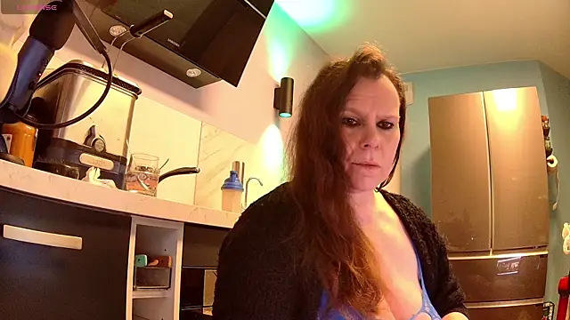 Endrocleia online show from December 2025 12:33:01 AM