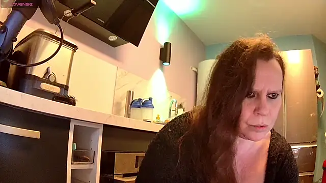 Endrocleia online show from November 2025 12:33:01 AM