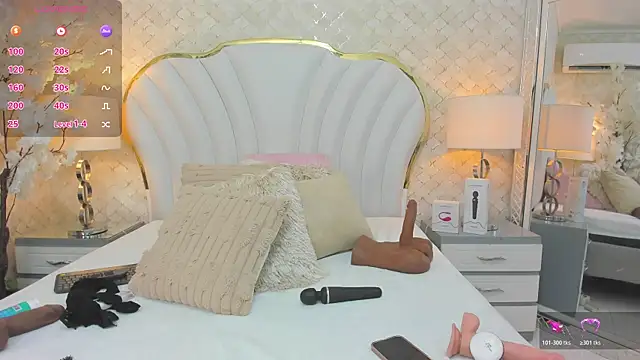 Snapshot of IsabellaKanned chatting on November 2025 01:55:01 PM IsabellaKanned online show from November 2025 01:55:01 PM