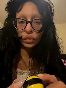 myloveforyouu online show from November 2025 04:29:02 AM