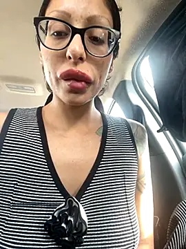 myloveforyouu online show from November 2025 05:06:01 PM