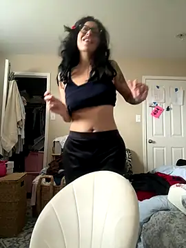 myloveforyouu online show from November 2025 03:23:02 PM