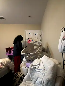 myloveforyouu online show from November 2025 02:20:01 PM