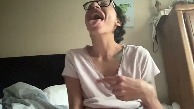 Snapshot of myloveforyouu chatting on April 2026 02:42:02 PM myloveforyouu online show from April 2026 02:42:02 PM