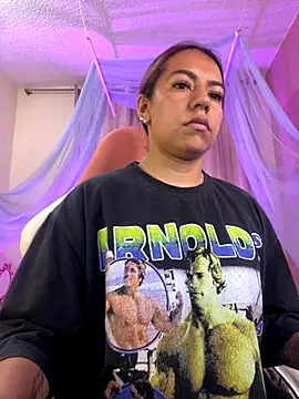 Ivann4 online show from October 2025 09:01:02 PM