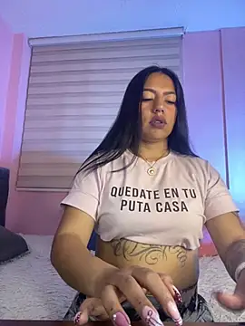 Ivann4 online show from December 2025 09:01:02 PM