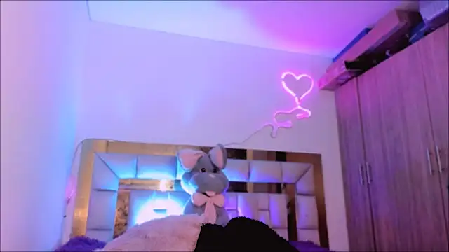 Lucidollts  online show from January 2025 12:33:01 AM