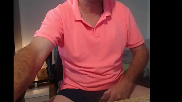 Snapshot of tuttiluss44 chatting on October 2025 06:34:02 AM tuttiluss44 online show from October 2025 06:34:02 AM