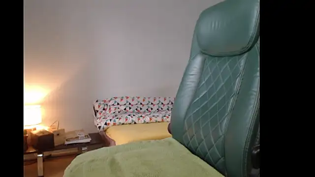 Snapshot of tuttiluss44 chatting on February 2026 10:15:02 AM tuttiluss44 online show from February 2026 10:15:02 AM