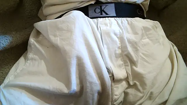 Snapshot of KoyuHanara chatting on November 2025 03:15:01 PM KoyuHanara online show from November 2025 03:15:01 PM