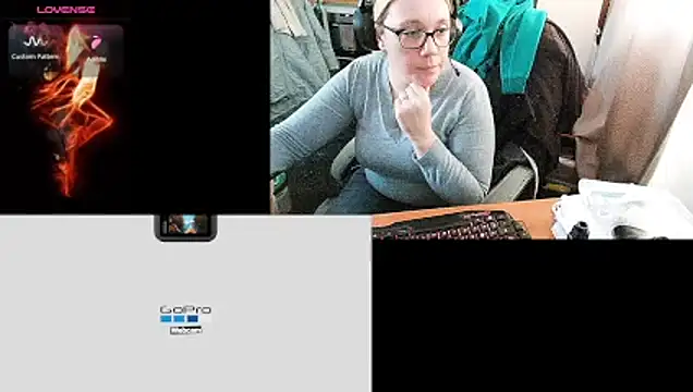 lili-hot-77 online show from November 2025 01:59:02 PM