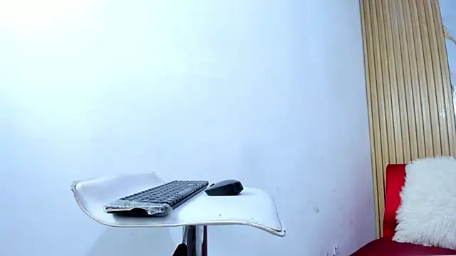 Luluu 08 online show from April 2026 07:58:02 PM